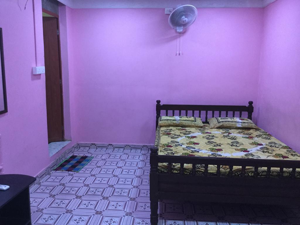Auro Guest House 蓬蒂切里 外观 照片
